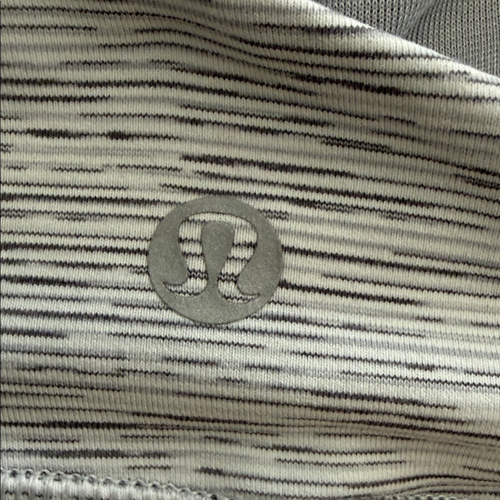 Lululemon Energy Bra - Picture 7 of 8
